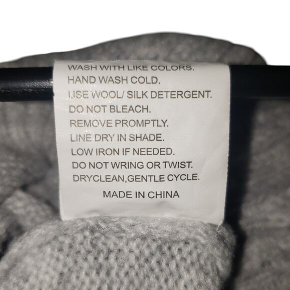 Vintage Gray Acrylic Cardigan Womens Medium Shank Buttons Ruffle Trim - Picture 8 of 8